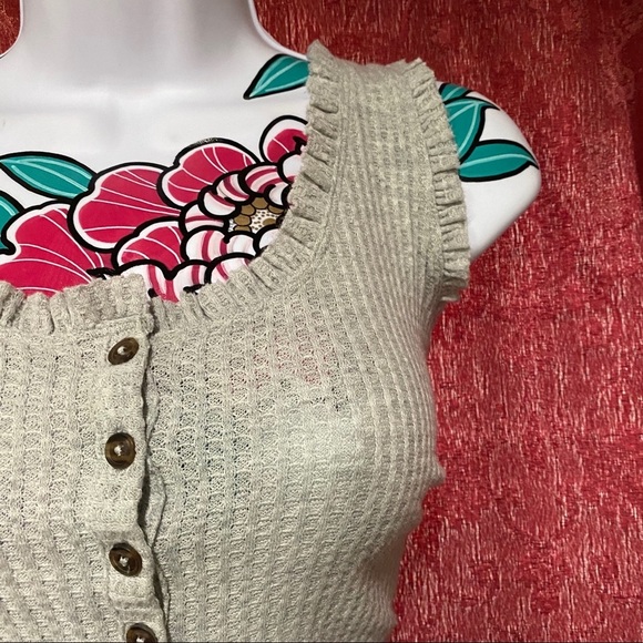 Wild Fable Gray Knit Crop Button Down Tank - Picture 3 of 4